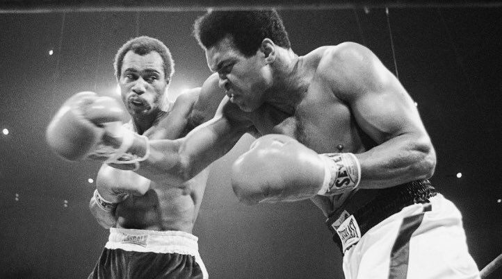 Ken Norton: on 09/18/2013 he scored a goal against Marseille in the Champions League; that same day the renowned ex-boxer Ken Norton died