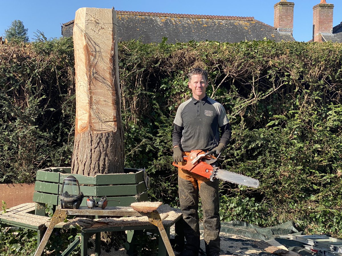 BostockHallEst's tweet photo. Beautiful day to convert an old tree stump into a wonderful creation. Huge thanks to Andy Burgess for his professional stance maintaining social distancing at the bottom of the garden 💚#treesculptures #woodcarving https://t.co/zRrgrgYNRR https://t.co/a6gadYdkYH