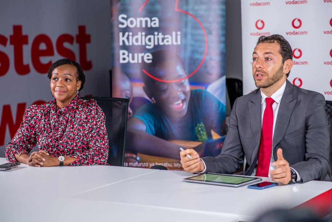 We @VodacomTanzania join the government of Zanzibar in the fight against COVID-19. Today we donated an additional 300M Tsh to @IkuluZanzibar which will be allocated for medical supplies. @umwalimu #vodacomcares #vodapamojanawe