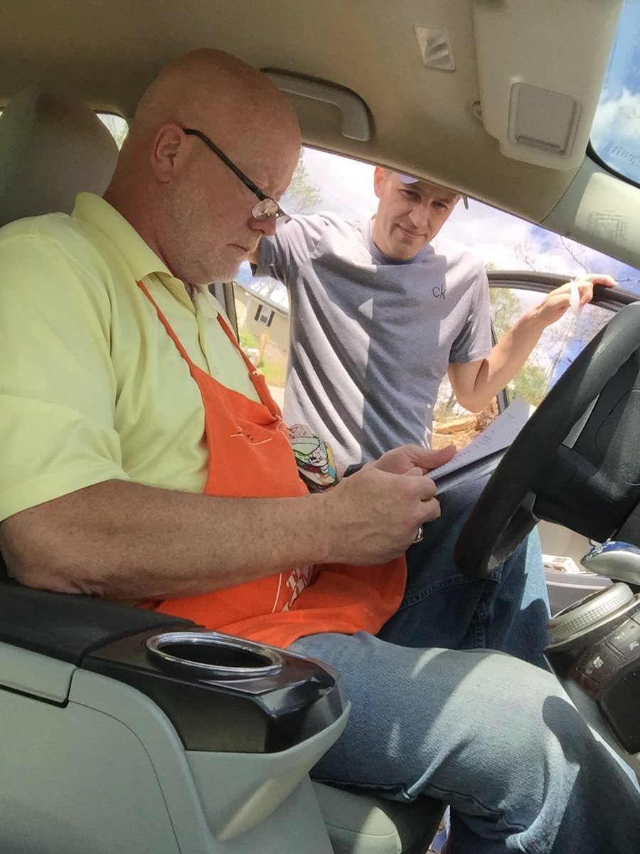 jeffrey28646497's tweet photo. Spending the afternoon helping our customers understand their statement of loss from the insurance company. #Customer1 #DoingTheRightThing #PlantSeeds https://t.co/r3dwTKBsnI