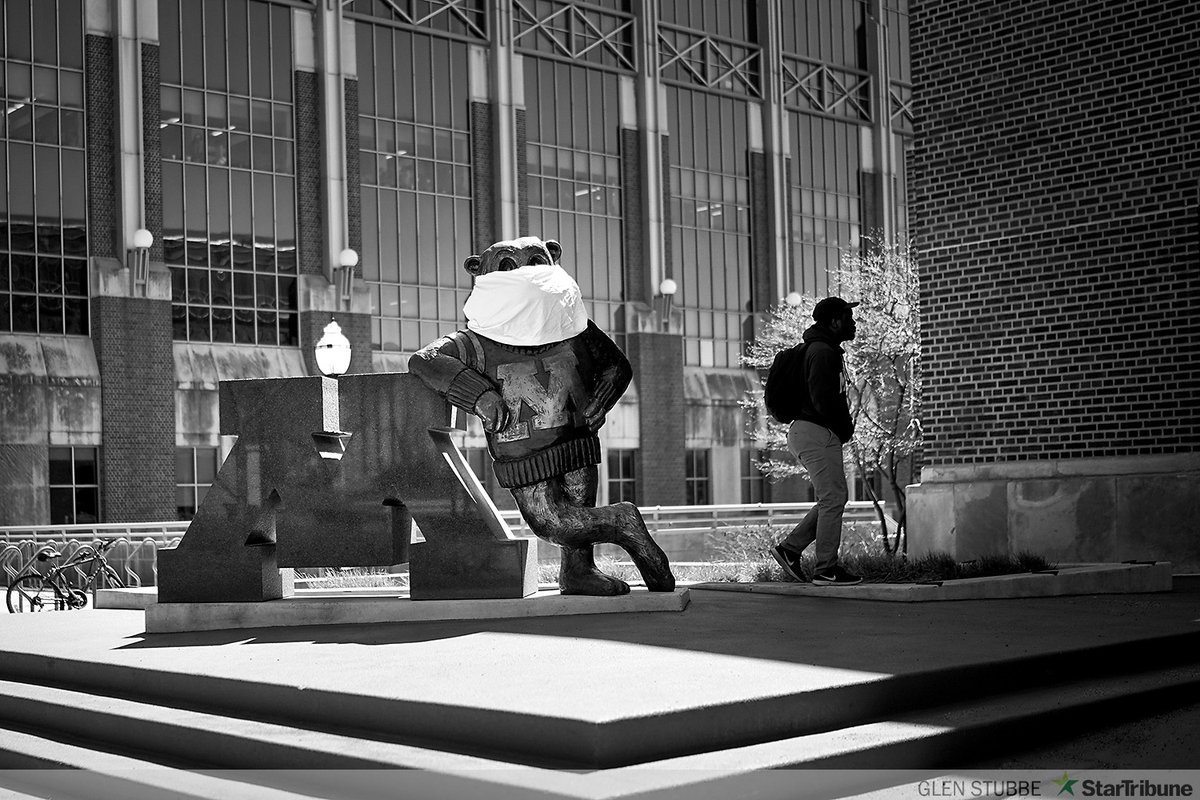 gspphoto's tweet photo. University of Minnesota campus is almost deserted from the pandemic, Rebecca Leighton is still there though so students in need don’t go hungry.  The U is freezing tuition next year to help out struggling students.  #COVID19 @RyanFaircloth  https://t.co/xgyFdXAJ0S https://t.co/vCEoeq7qyv