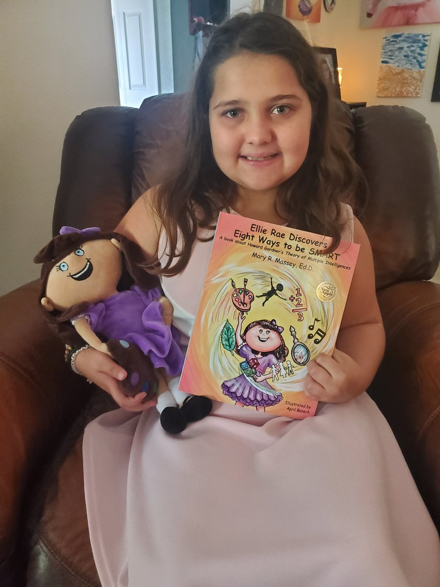 BalounKelly's tweet photo. When your Mimi is an author and she's written a book AND you are the main character... #favoritecharacter #favoriteauthor #smartparts @maryrmasseyedd
@DreamLakeApopka #VirtualSpiritWeek #TogetherInSpirit #OCPSreads https://t.co/HphM1ZrxrA