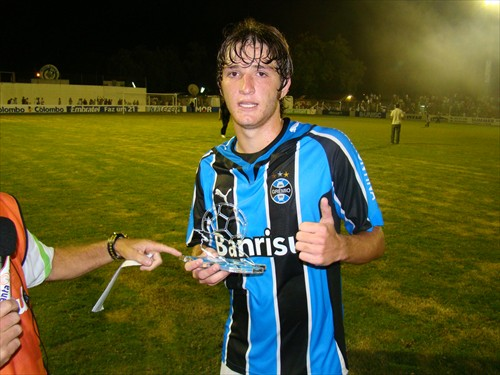 LEMBRA DELE? Ex jogador do Grêmio anuncia aposentadoria