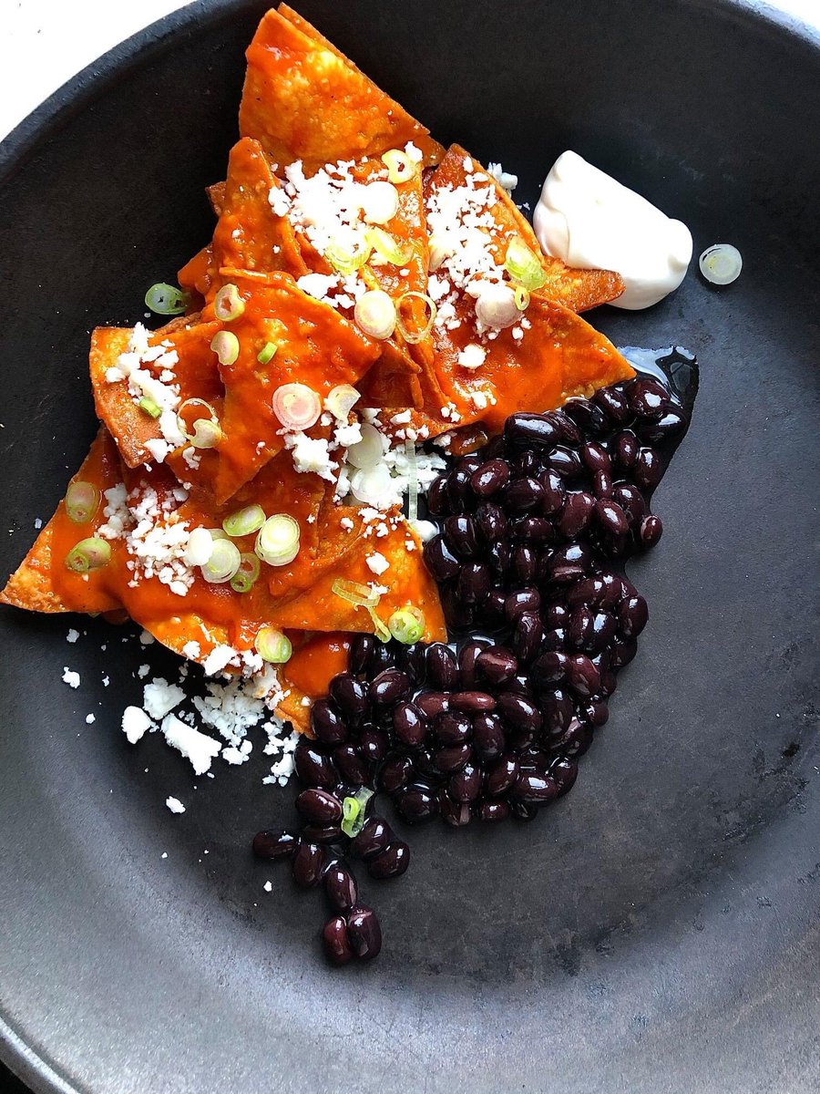 Try our #recipeoftheweek for “Pantry #Chilaquiles Roja” courtesy of Chef Eliza Gonzalez! #quarantinerecipes 
.
instagram.com/p/B_QaEvkh7nM/…