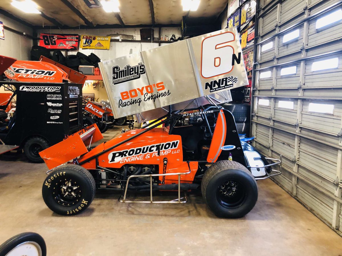 LowryEmilee's tweet photo. This season I’m jumping onboard with NNR and going 305 racing along with micro racing. We’re planning on hitting some nonwing and wing races. I can’t thank Nick enough for believing in me and helping me get to where I am. Super stoked!!
#alwayshungry
#bigthings2020
#onamission https://t.co/sWRBTtAWje