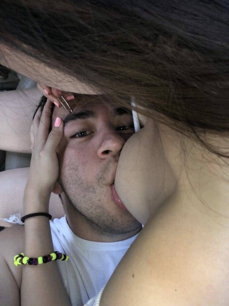 IrmaCreidee's tweet photo. queria fazer a sobrancelha assim com a pessoa que eu gosto https://t.co/PdbbQpDIn7