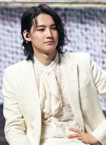 jaebeomaein's tweet image. o homem mais lindo de todo o kpop digo isso com toda a tranquilidade do mundo