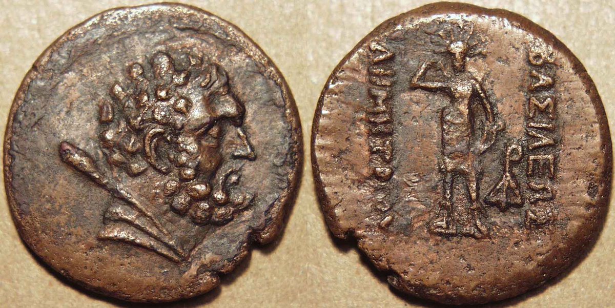Other images also do both of these - here Demetrios I used the Alexandrine Herakles (ancestor of the Argead house), and a nice Greek Artemis. But there’s more going on here too... /10