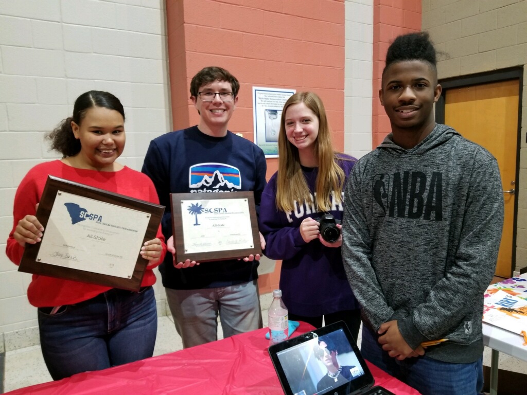 carlolchelle's tweet photo. Memory Monday is over, but I am still walking down "Memory Lane". I miss seeing my hardworking SPIN staff face-to face. #MemoryMonday @sphs__stuco @SPHSstallions  #espiritstallions @SPiNwired  @SPiNTV1 https://t.co/AX65NTlrvV