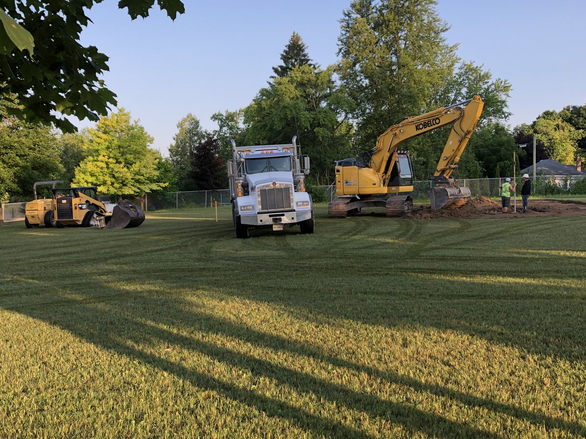 Thank you to all the volunteers who have helped build up our playground and gaga ball pit and sand pits - you have made our school playground ever more enjoyable for our students& #39; recesses!