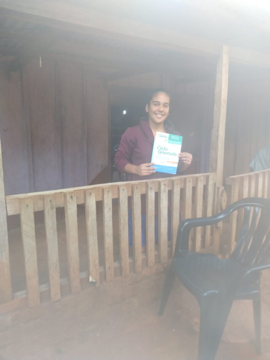 Laura_Noremberg's tweet photo. Que Nadie se Quede sin Aprender 💪 Donde No Hay Conectividad Llegan los Cuadernillos #ColoniaAster #SecRuralPluriaño #UGL3
#SanPedro @Estelatavares14 @miguel_sedoff @linares_cielo @trottanico
@misioneseduca @CGEMisiones @jalbertogalarza https://t.co/8ypS92gE7a