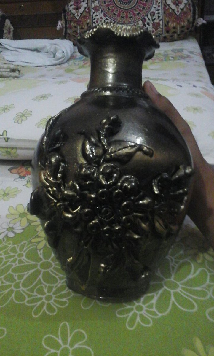 guptashubhamece's tweet photo. @saint_gobain_in #ReuseToRestore
#50thEarthDay
During this lockdown I and my sister together made this beautiful pot and then done a crafting, designing, colouring on it to make it beautiful flower pot.
It is economical, eco-friendly also.
@saint_gobain_in
Join
@TechyDixit
@Rain_Man25 https://t.co/GZ60NQMIvb