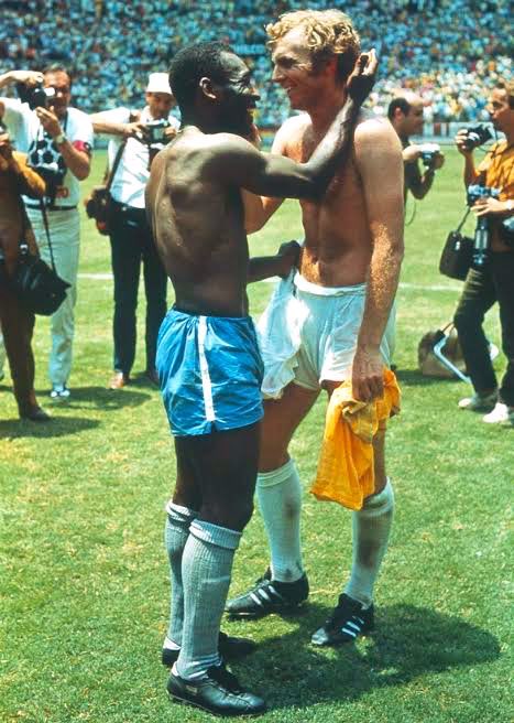 Bobby Moore & Pelé