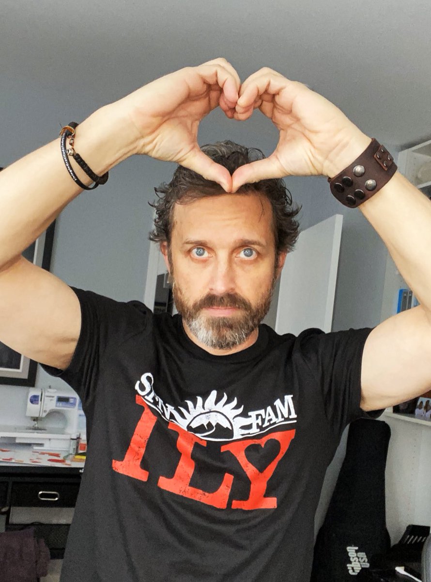 RobBenedict's tweet photo. This one's for the #SPNFamILY. We love you guys so much, and this shirt is for you. Pre-order it now and you'll be helping us support people affected by food insecurity during this pandemic. 100% of profits will go to @FeedingAmerica &amp; @_MealsOnWheels. https://t.co/zcC1pRgqbO https://t.co/TdVTHpWcDa