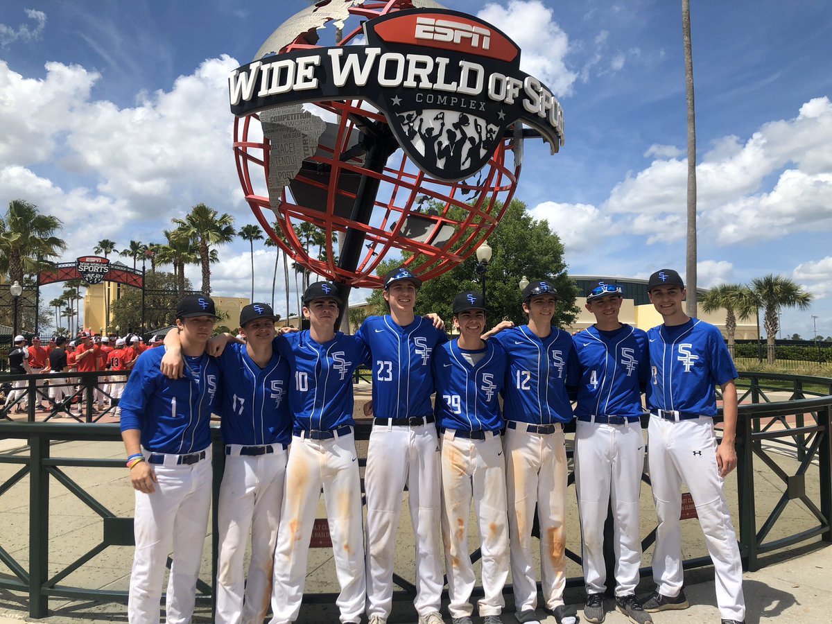 DianeRadel's tweet photo. We love our Seniors! What a special group of men on and off the field! @benradel22 @athletics_sfhs @SFHS_Spartans 
#thanksforthememories #spartanpride https://t.co/TjggVzUtRe