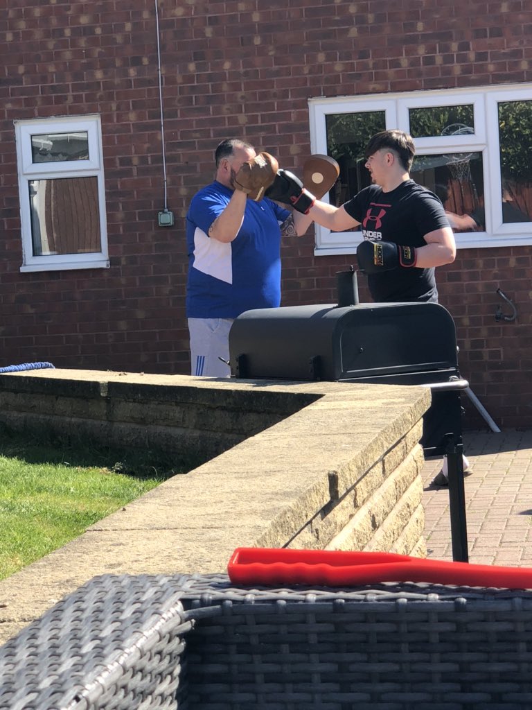 Tracy Ellam tweet media