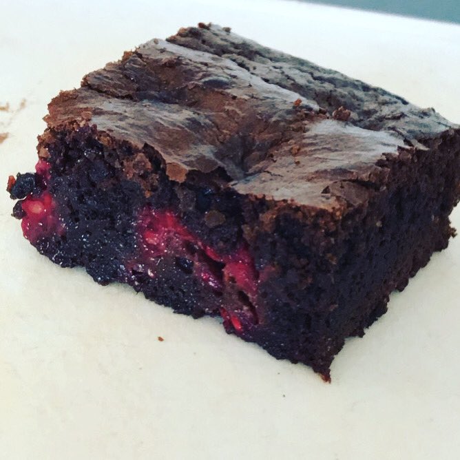 jonatha06995500's tweet photo. Been cooking a canny bit over the lockdown today was raspberry brownies https://t.co/IvBdONtFEf