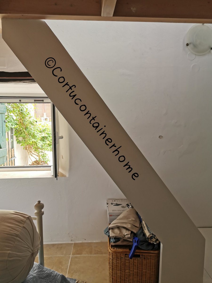 cfucontainerhom's tweet photo. Space saving Staircase.. Please see the blog for more details..#outsidethebox #shippingcontainer #shippingcontainerhome #shippingcontainerdesign #cargotecture #shippingcontainerdesign https://t.co/Nt7VBOaHi7 https://t.co/UtE8CSwSak