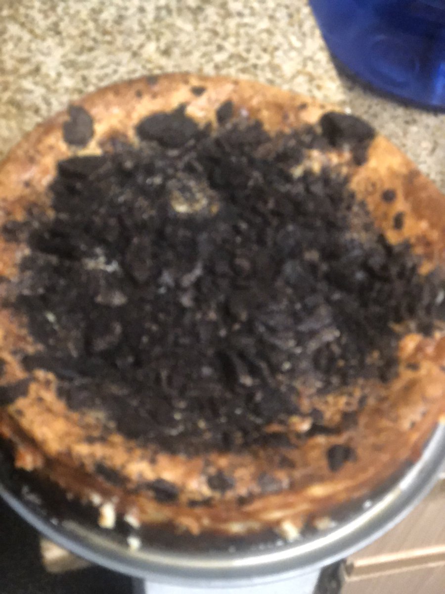Savage_kingkong's tweet image. I made Oreo Cheesecake 🤤🤤🤤🤤