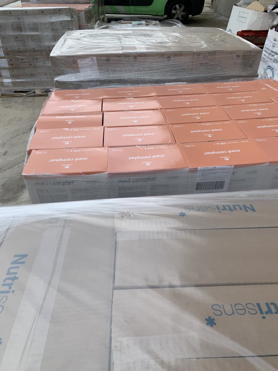 nutrisens_es's tweet photo. Gracias a los #BancosDeAlimentos es posible que nuestras donaciones puedan seguir llegando a los que más lo necesitan y ayudar a los que peor lo están pasando en esta situación.
@FundacionBAB 
🍚🍵🥣🍲
#EstoNOtienequePARAR 💪 https://t.co/RfIpYt7ykD