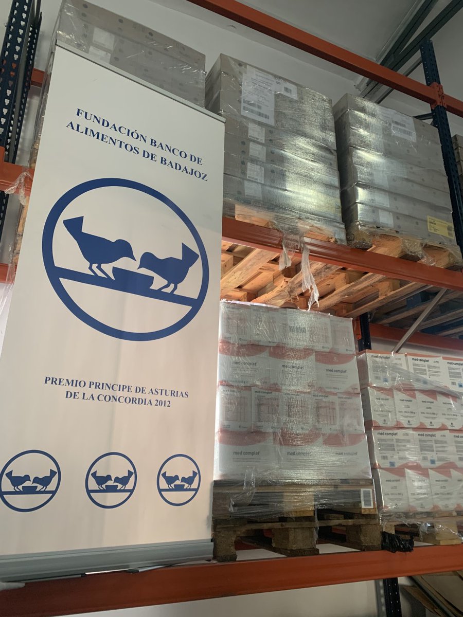 nutrisens_es's tweet photo. Gracias a los #BancosDeAlimentos es posible que nuestras donaciones puedan seguir llegando a los que más lo necesitan y ayudar a los que peor lo están pasando en esta situación.
@FundacionBAB 
🍚🍵🥣🍲
#EstoNOtienequePARAR 💪 https://t.co/RfIpYt7ykD