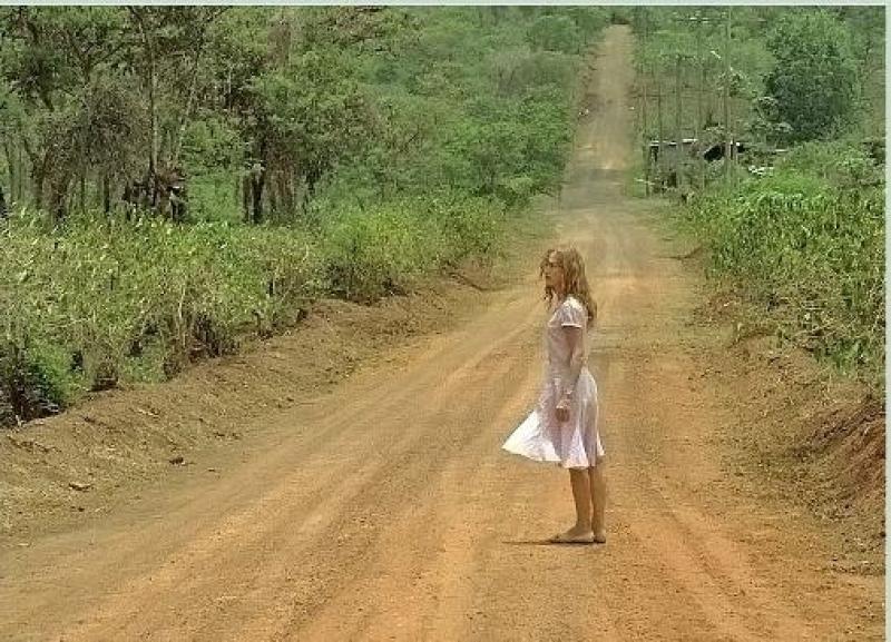 rachjohn2016's tweet photo. "The cinema should be human and be part of people's lives; it should focus on ordinary existences in sometimes extraordinary situations and places. That is what really motivates me." HBD to the great #ClaireDenis
#BornOnThisDay
#BeauTravail, #35Rhums #Chocolat #WhiteMaterial https://t.co/sCTsUg9Aju