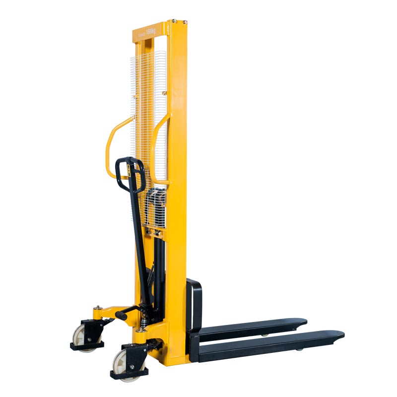 Staxxmhe_com's tweet image. If you&apos;re looking for cheaper hand stacker forklift, Manual Fork over Stacker WMS Series 500 Kg is available at staxxmhe.com/manual-fork-ov… #handstackerforklift #straddlestackerforklift #counterbalancepalletstacker