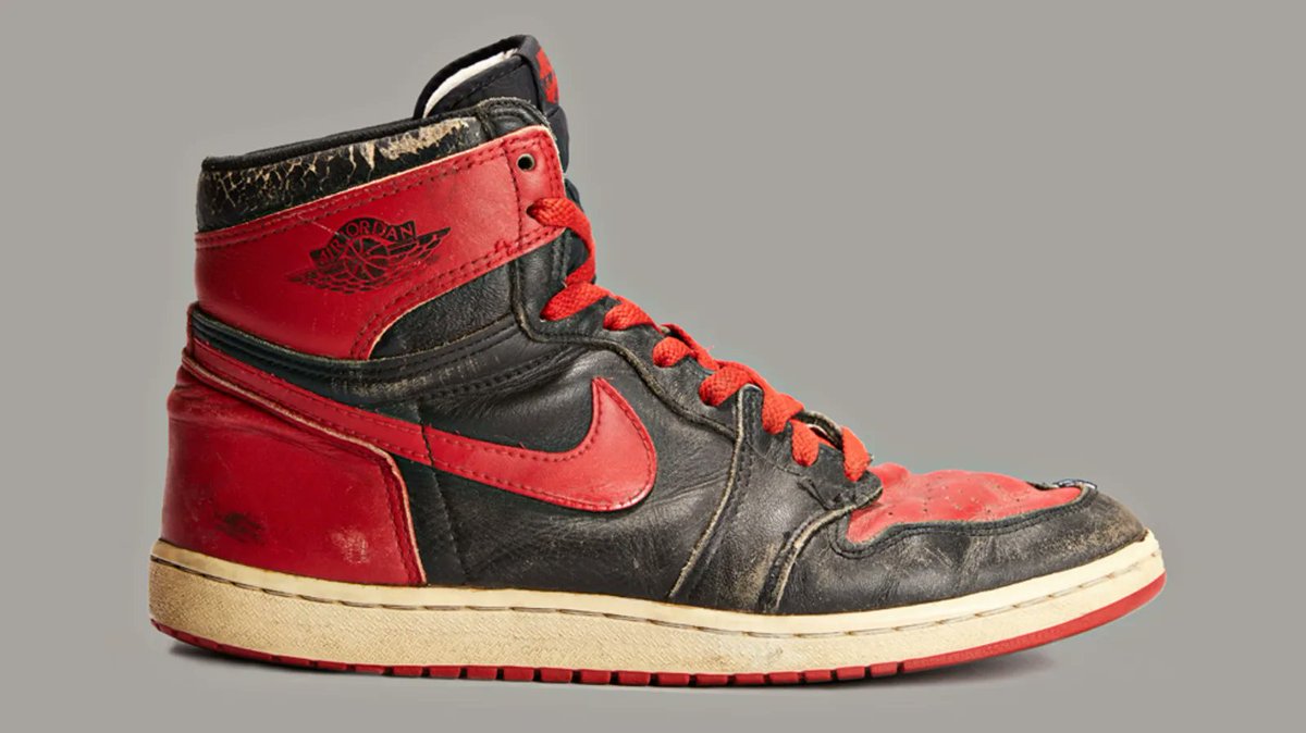 sneakerheadgame's tweet photo. The very first Air Jordan - Air Jordan 1 - 1985

Michael Jordan's first reaction to the AJ1 was 'I’m not wearing that shoe. I’ll look like a clown'.

If the AJ1 gave you superpowers what would they be?

#sneakerheadgame #sneakerhead #indiegame #sneakers #aj1 #airjordan #nike https://t.co/CjxSdhZO2W