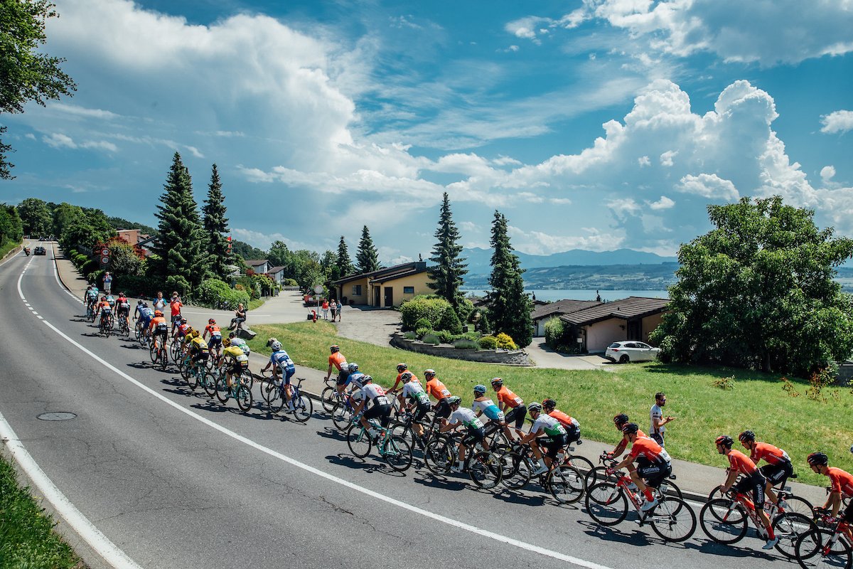 pelotonmagazine's tweet photo. The Tour de Suisse will be putting on 5 days of virtual races, called the Digital Swiss 5, April 22 to 26. Featuring big names like Van Avermaet and Alaphilippe, these should be punchy and exciting races. https://t.co/tOqNECDVi1
P/b @AmpHuman #weareamplified #iamamplified https://t.co/IvnpTE3SDf