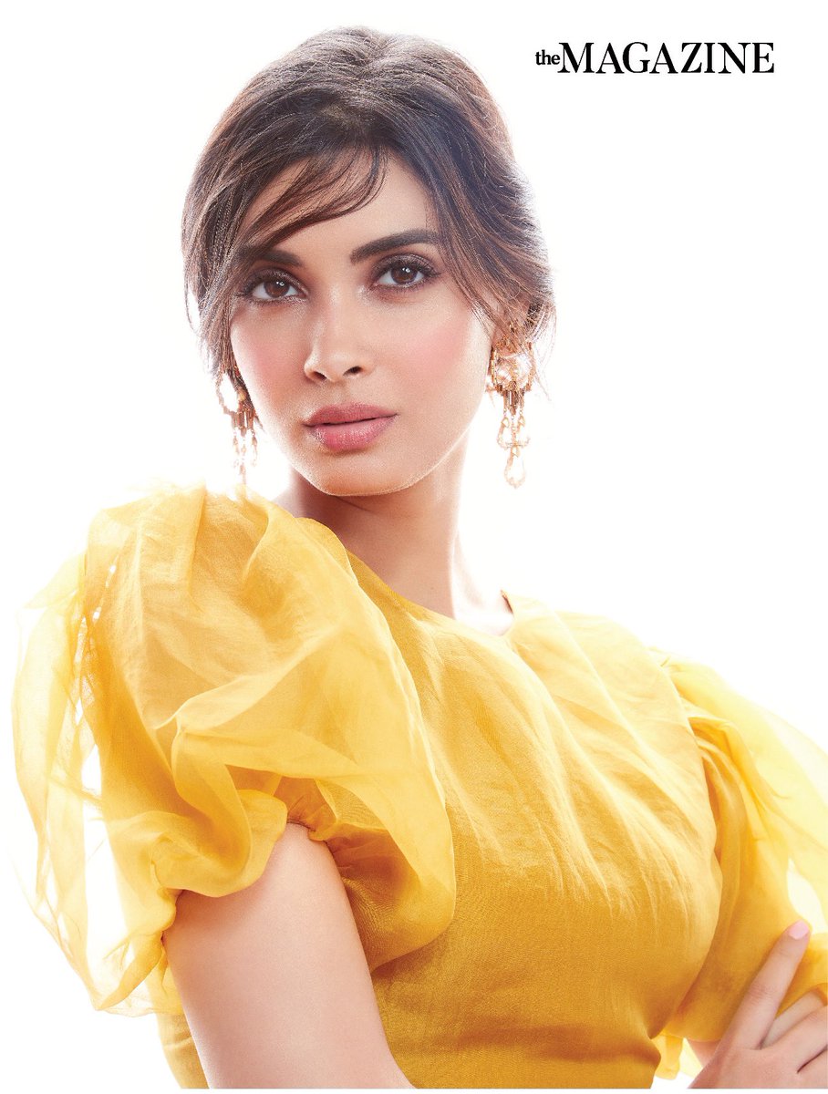 DianaPenty's tweet image. 🌸🌼 Summer is here! 🌼🌸 And so is #TheMagazine! 
#TBT to the cover shoot for @PerniasPopUp! 

📸: @rahuljhangiani 
MUAH: @avnirambhia1 
Styled by: @shirinsalwan 
Assisted by @namaslay_blog 
PR: @MediaRaindrop