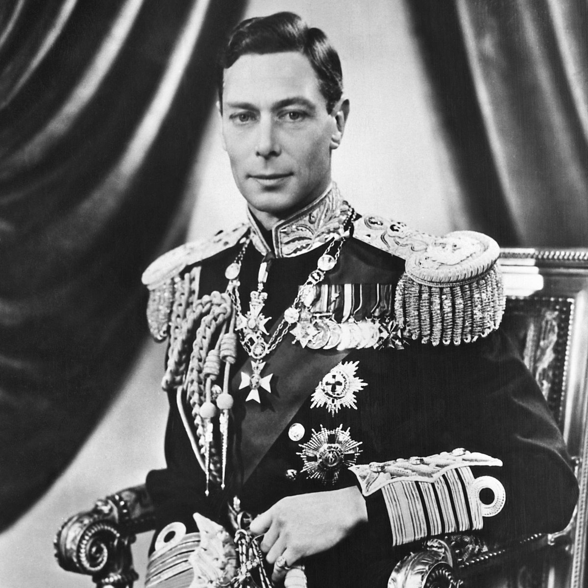 22. George VI (1895 - 1952)Age: 56 years 1 month 22 days.Cause of Death: Coronary thrombosis.Buried: St George& #39;s Chapel Windsor.