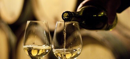 HISTOIRE_DU_VIN's tweet photo. Reprise de l’activité le 11 mai : et les caveaux ? De nombreuses interrogations demeurent quant à ce « déconfinement » progressif : combien de personnes pourra-t-on regrouper ? Comment respecter les règles de distanciation ? de non-contamination https://t.co/XaLQRdGM1G
