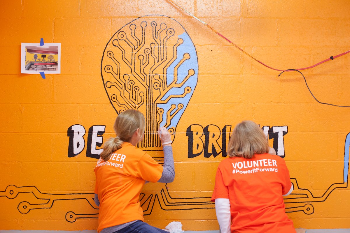 DuquesneLight's tweet photo. Our employees volunteer 3,500+ hours throughout the community every year. Even now, they continue to give back by sewing 250+ masks for essential workers, donating to the @PghFoodBank, and virtual mentoring with @RIFPittsburgh and @bgcwpa. #NationalVolunteerWeek #PowerItForward https://t.co/cvt7nmW3uj