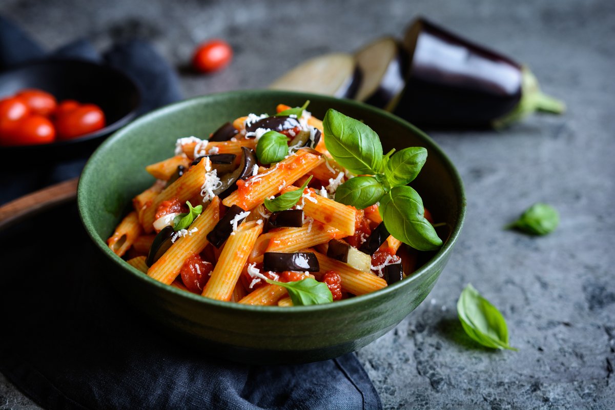 ElleBuckheadGA's tweet photo. Cooking at home may seem difficult, but it’s easy with these recipes! https://t.co/gbkuLXxM7o #simplerecipes https://t.co/uKGt2xx7gY