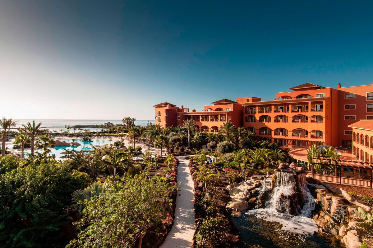 SheratonFTV's tweet photo. @isaacfcorrales Será un honor darle la bienvenida al Sheraton Fuerteventura Beach, Golf &amp; Spa Resort donde disfrutará de momentos memorables.
https://t.co/Woi8B2cRIi https://t.co/lojSbtHzJk