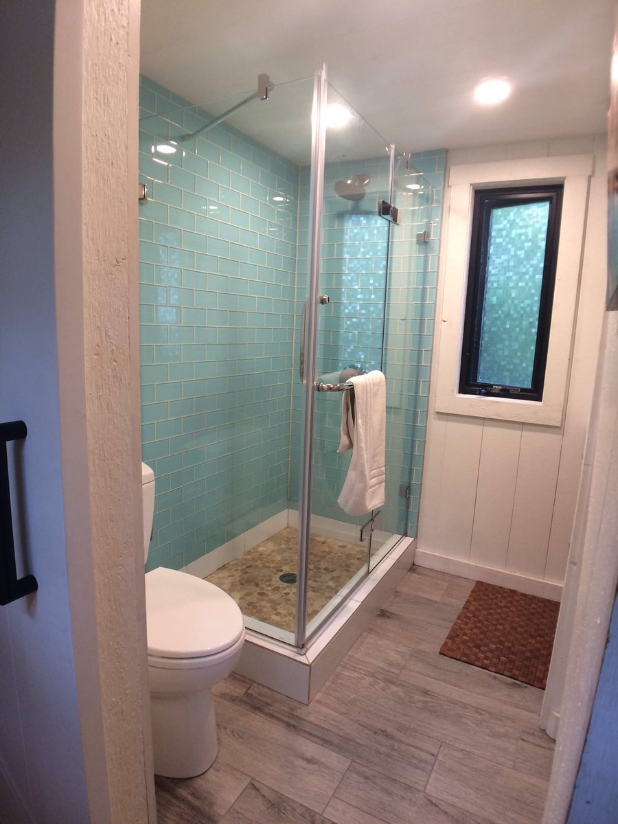 tinytravelchick's tweet photo. Would you stay here? Comment Yay or Nay!
This park model tiny house getaway is located in Ojai, California built by WheelHaus
#tinyhouse #tinyhousebuilder #TravelTuesday #tinyhousegetaway https://t.co/Wx455GJFzk