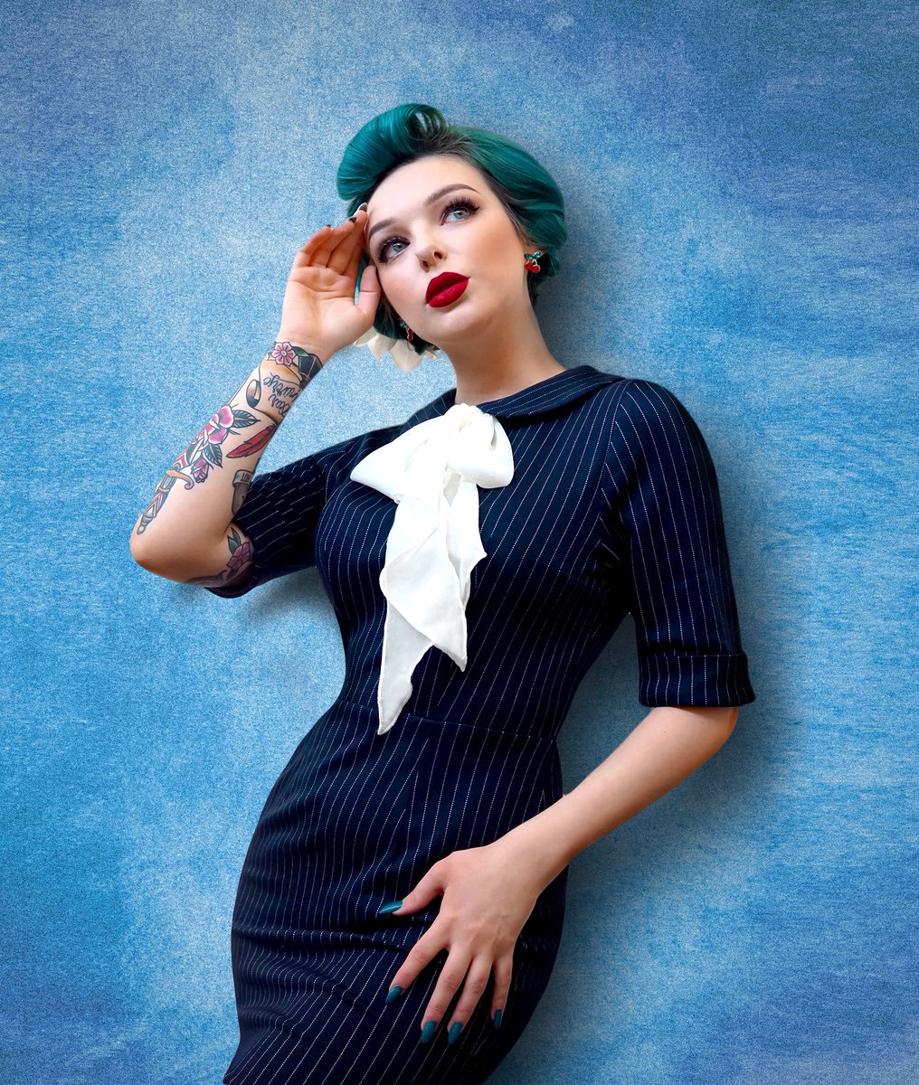 retro glam attire