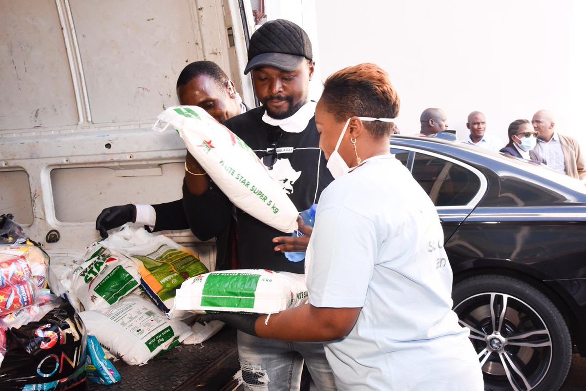 GwambaNews's tweet photo. We are happy to have donated several COVID-19 relief food and health parcels to North West Province. We thank our chairperson and also Premier Prof. Mokgoro. https://t.co/Kb0VIAHXrK
