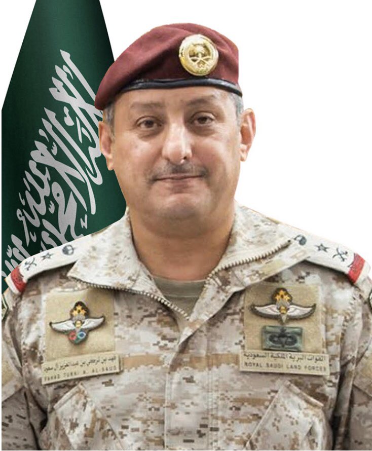 u_agala's tweet photo. اللهم لك الحمد كل الحمد ،، أنت أهله ومنتهاه 🙏🏼 
مُنحت" نوط المعركة "كأول إعلامي يحصل عليه،، وسام أفخر به وأورثه لأبنائي ،، اللهم احفظ لنا أمننا وديننا وقيادتنا الرشيدة وأعنهم ولا تعن عليهم أحداً أبداً واجعل راية الحق خفاقة 🇸🇦🙏🏼 https://t.co/h1S3P8JUkt