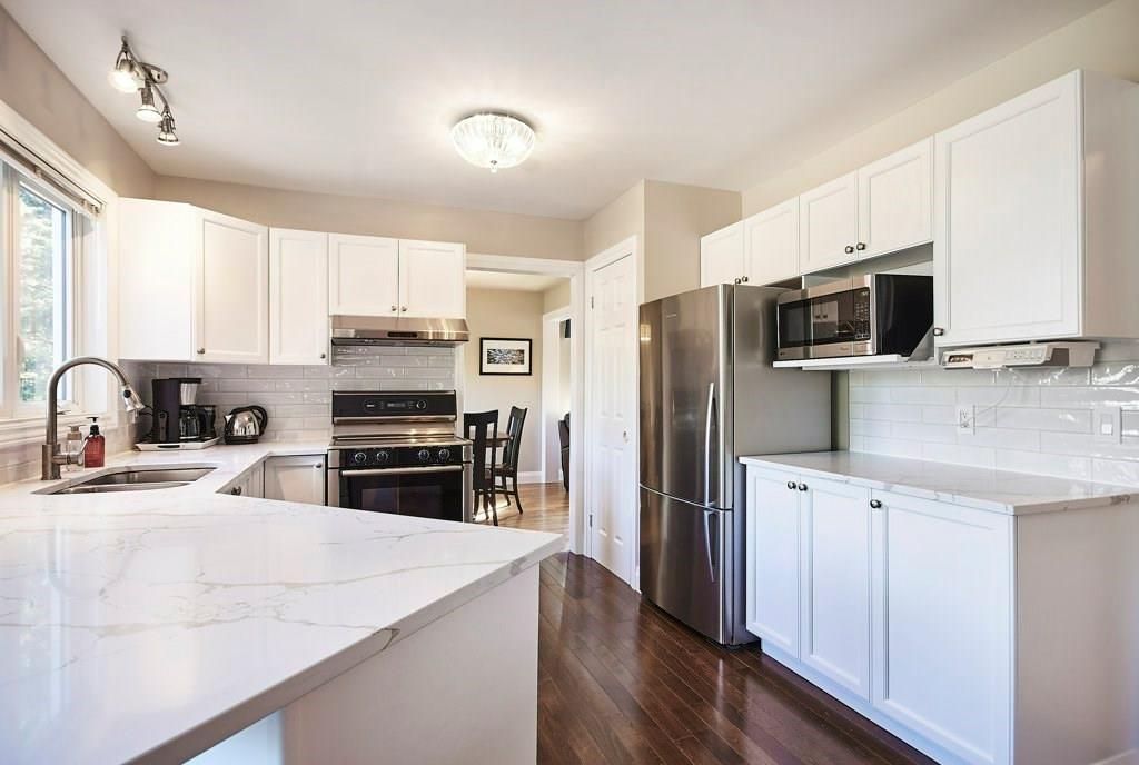 Solid_R_Realty's tweet photo. Welcome to your own oasis! A spectacular home just a short drive from the city. Make memories with your family in the large family room, kitchen and stunning backyard that includes an in-ground pool! #SRwelcomehome

🛏️ 3 Bed
🛁 3 Bath
📍5769 Osgoode Ridge Rd, Ottawa https://t.co/epAfCmmQPy