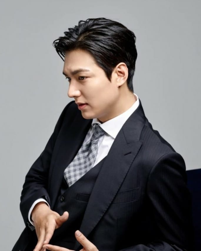 solidlmhph's tweet photo. #Repost @jdon06
...
@ActorLeeMinHo 이민호! ❤
#SevenLuck_Casino ♠️♥️♣️♦️Photo
Cr. SevenLuck
#7Luck #SevenLuck
@actorleeminho
#이민호 #LeeMinHo
#AlwaysWithLeeMinHo https://t.co/ZkjW4fJ8B2