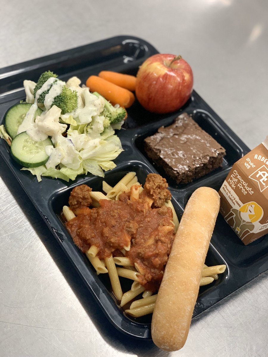 CCFoodService's tweet photo. Thurs lunch: pasta w/meat sauce, a breadstick, veggie, fruit, milk
Friday bfst: cereal, graham, juice and milk
Fri lunch: hotdog, fruit, veggie, milk
Mon bfst: oatmeal choc chip bar, fruit, milk
Monday lunch: deli sub, fruit, veggie, milk
Tues  bfst: cereal/muffin, fruit, milk https://t.co/jG54rkhBaz