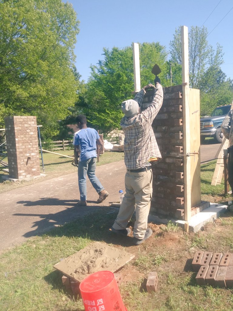 TroyBrickMason's tweet photo. Both columns. Finished went home. Same day. We #ExecuteMasonry https://t.co/R0tLJgCCUj