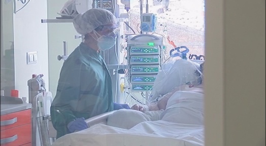 🔴🔝 ENTREM A MÚTUA. Hem estat al cor de <a href="/Mutua_Terrassa/">MutuaTerrassa</a> per viure amb el personal sanitari com és el dia a dia en la lluita contra la pandèmia.

▶️No us perdeu el reportatge al nostre IGTV i a terrassadigital.cat/entrem-al-cor-… #Terrassa #coronavirus #covid19 #salut #mútuaterrassa