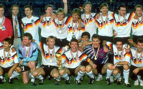 Allemagne/ArgentineCe duel pour moi, c'est mon enfance : 1990, ma première finale de Coupe du monde. Mon premier grand bonheur footballistique. La joie de la victoire contre cette Albiceleste dégueulasse.C'est peut être un détail pour vous, mais pour moi ça veut dire beaucoup.