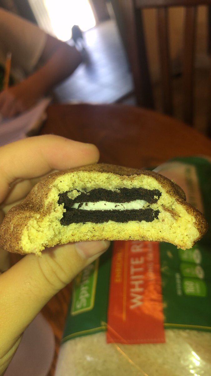 JewGotThemCakes's tweet photo. Baking to pass the time this quarantine https://t.co/qcnfhO3Oki