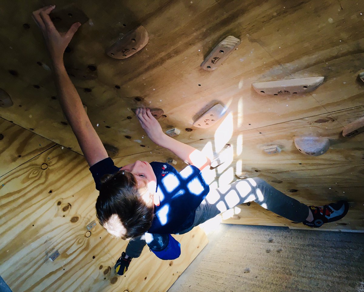 abigailmay3's tweet photo. @Team_BMC @RSch_class2024 @betablox @RSchPrimaryPE @3Roundhay Oliver and Jacob Goodwin are so happy to be able to train on our new mini wall, we managed to fit one in to our garage. Thank you @DepotLeeds for the ace training plans and @gb_climbing for the support. https://t.co/rxfjQeXZ7h