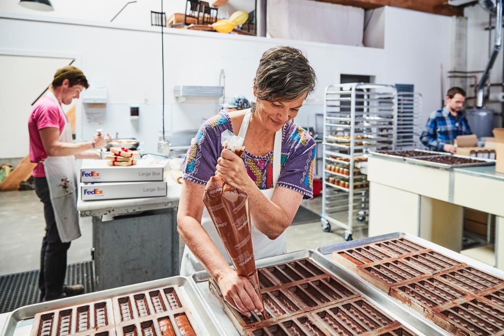 FedEx's tweet image. When small businesses succeed, we all do. We are proud to be a part of the #StandForSmall coalition, offering a digital platform with tools &amp;amp; services from 40+ leading companies, to help U.S. small businesses during these unprecedented times. Learn more: standforsmall.com