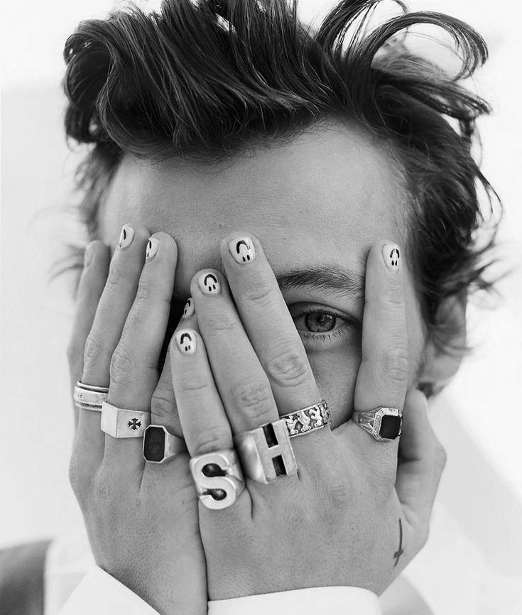 Harry Styles as Timothée Chalamet; a thread :