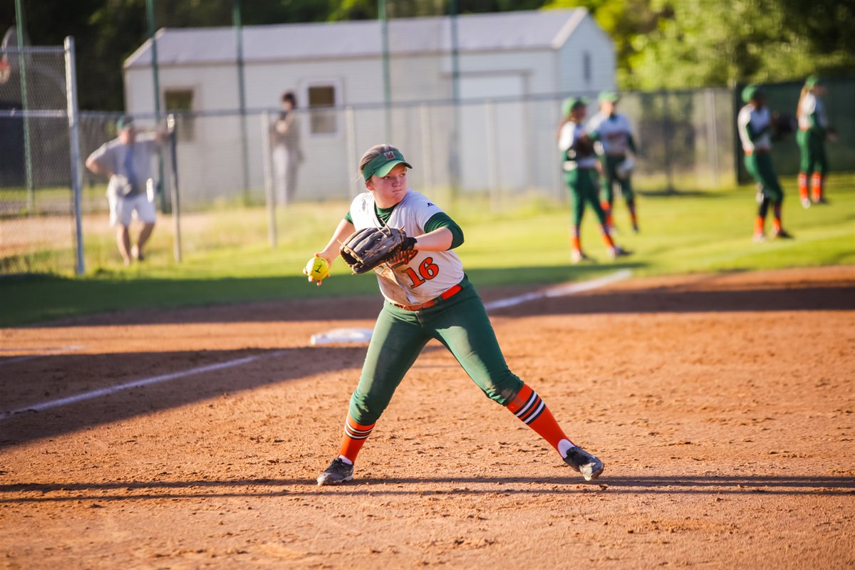 MHSsportszone's tweet photo. Congratulations to Bri Arsenault!  @1010XL Scholar Athlete of the Week! @MandarinHighSB @MandarinHSCheer  @talleymama @JohnKniseleyII @MHSGirlsWeight1 https://t.co/qTm5G8tV97